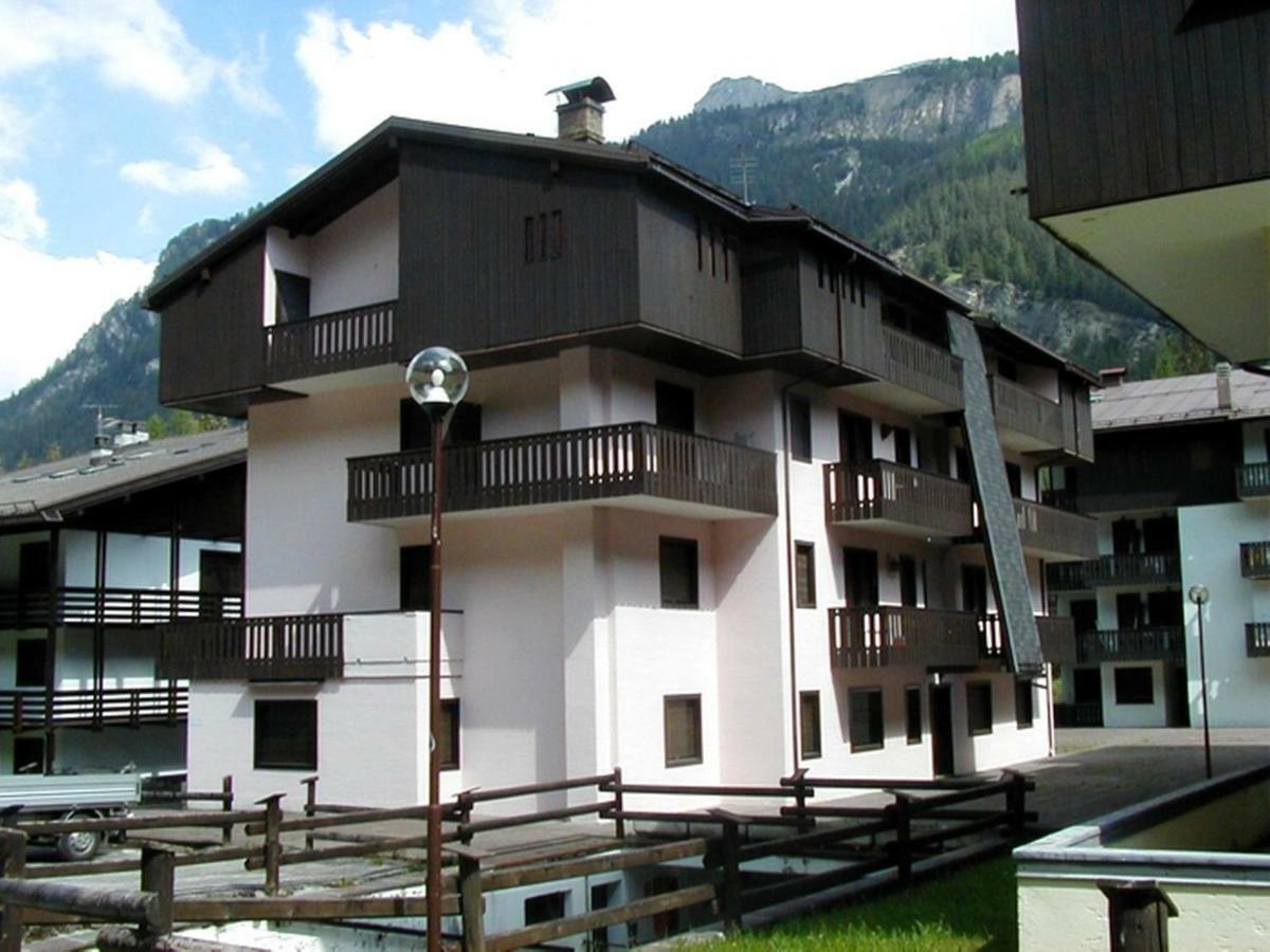 Des Alpes 2 Apartment Canazei Exterior photo